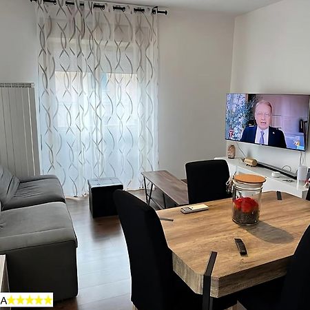 Gorizia Central Luxe Apartment 6 Posti Letto エクステリア 写真